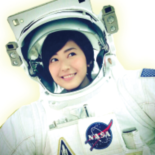宇宙服を着た女性の写真